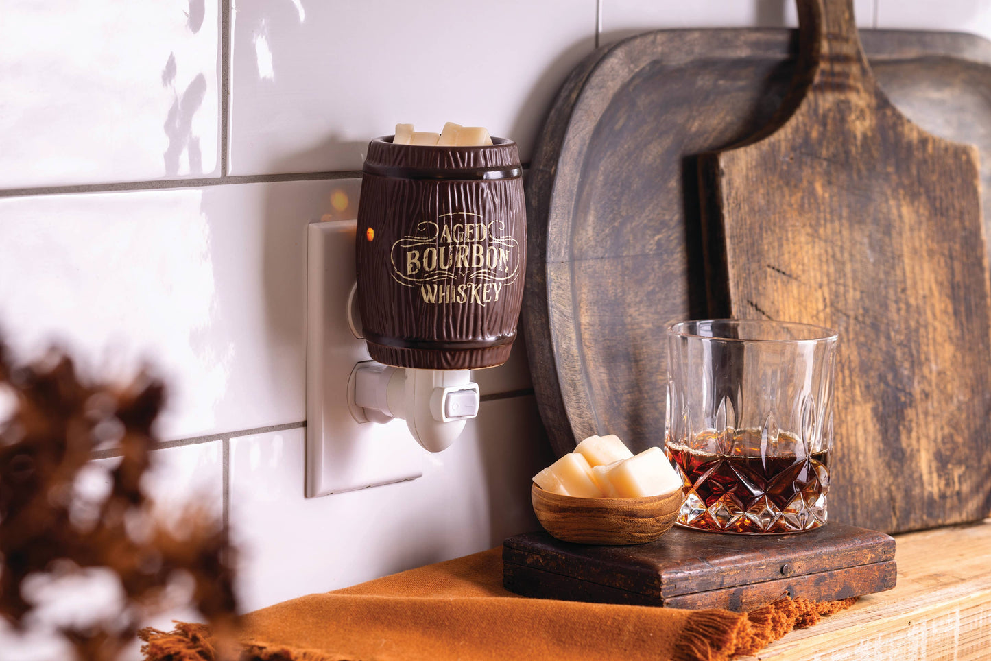 Bourbon Barrel Pluggable Fragrance Warmer