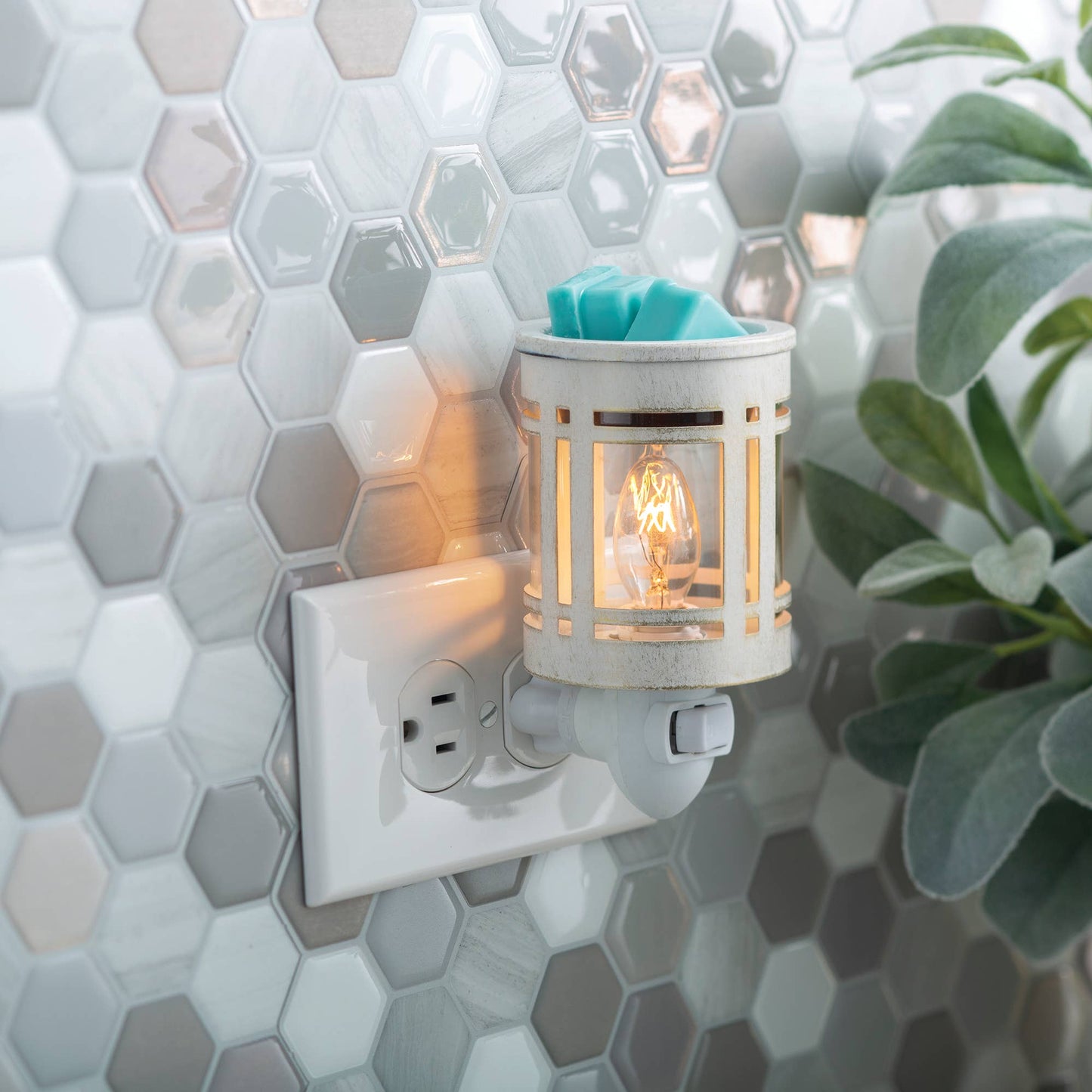 Mission Metal Pluggable Fragrance Warmer