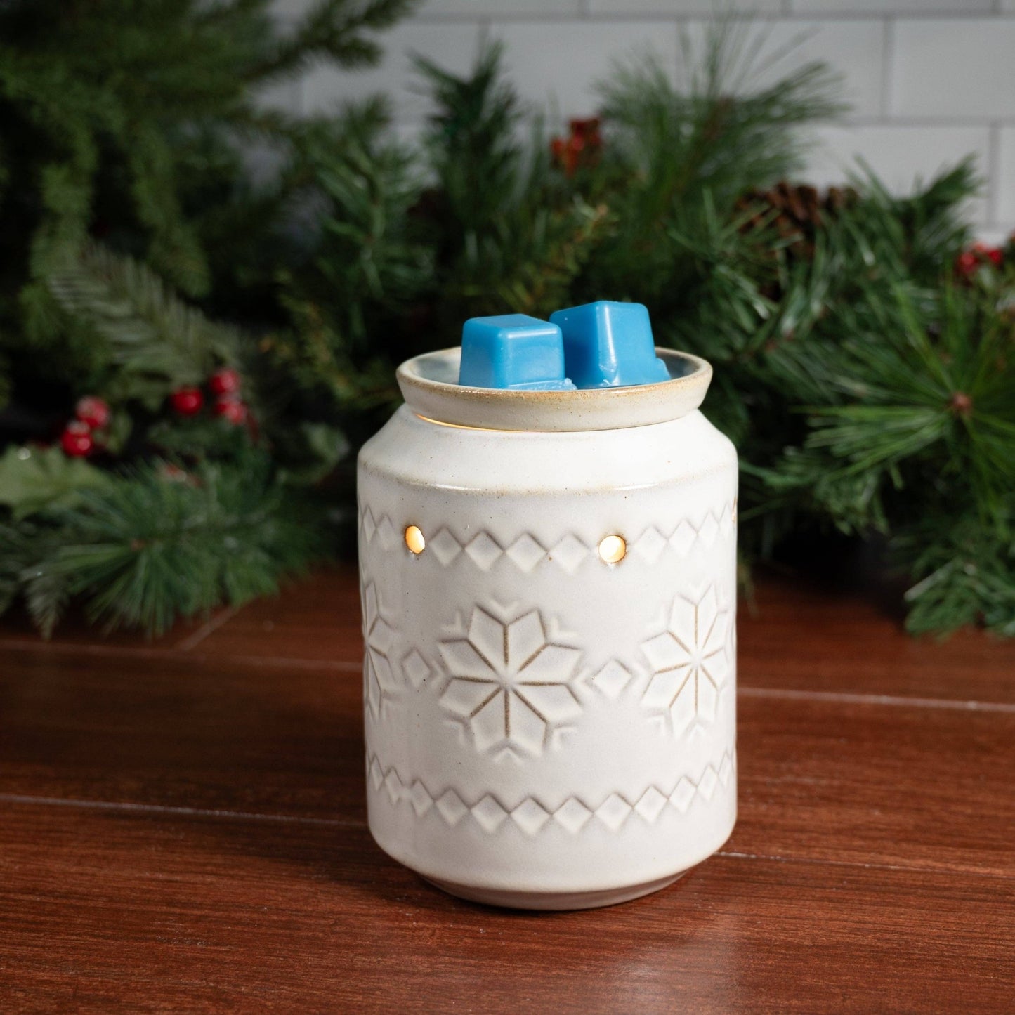 Snowflake Diamond Fragrance and Wax Warmer - Fresh Start Candles